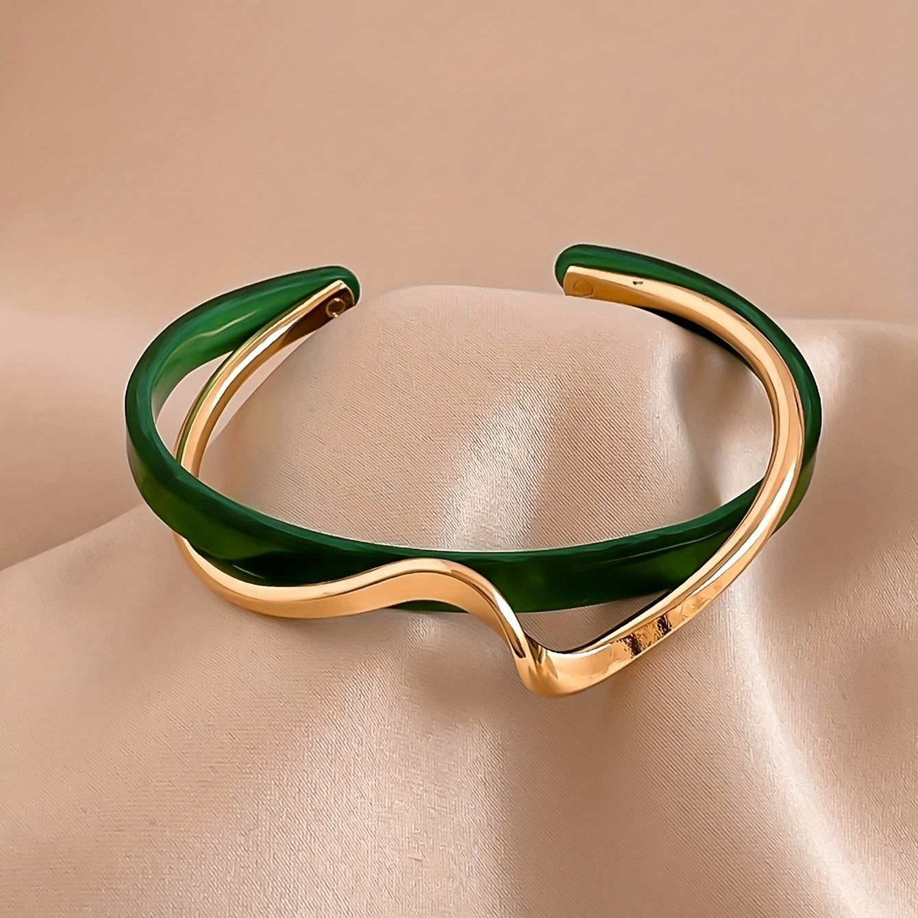 Wave Shape Cuff Bangle Inlaid Faux Pearl Minimalist Style Jewelry