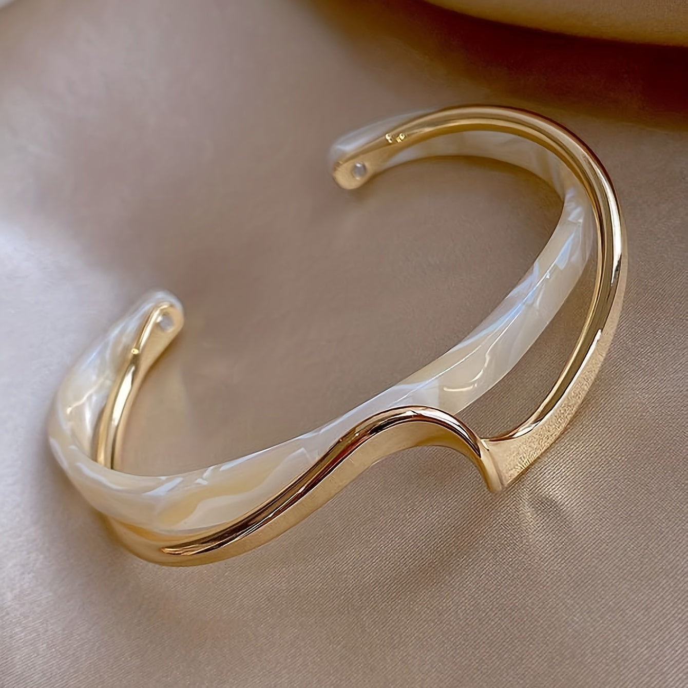 Wave Shape Cuff Bangle Inlaid Faux Pearl Minimalist Style Jewelry