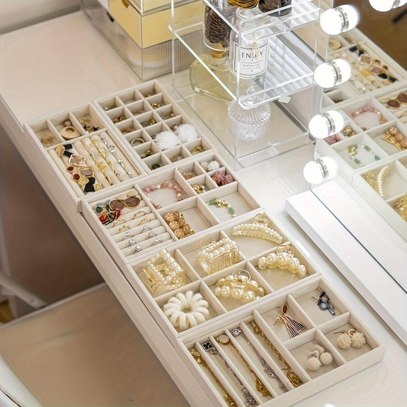 Multi Grid Velvet Jewelry Storage Rack - 4pcs