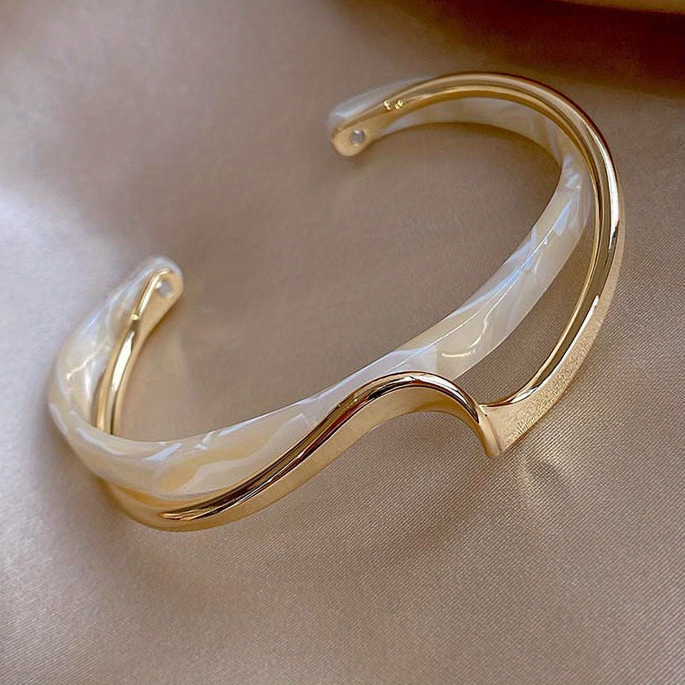 Wave Shape Cuff Bangle Inlaid Faux Pearl Minimalist Style Jewelry